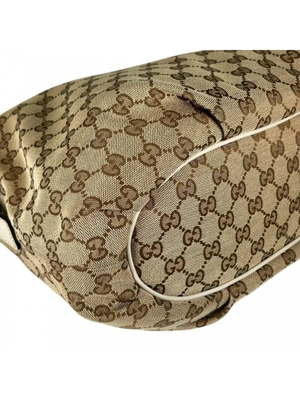 Gucci Shoulder Bag GG Canvas Beige Gold